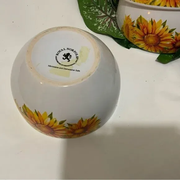 Royal Norfolk Bowls Soup Cereal Sunflower Pattern 5.5 Inch Diameter Set Of 4 A14 - Picture 3 of 8